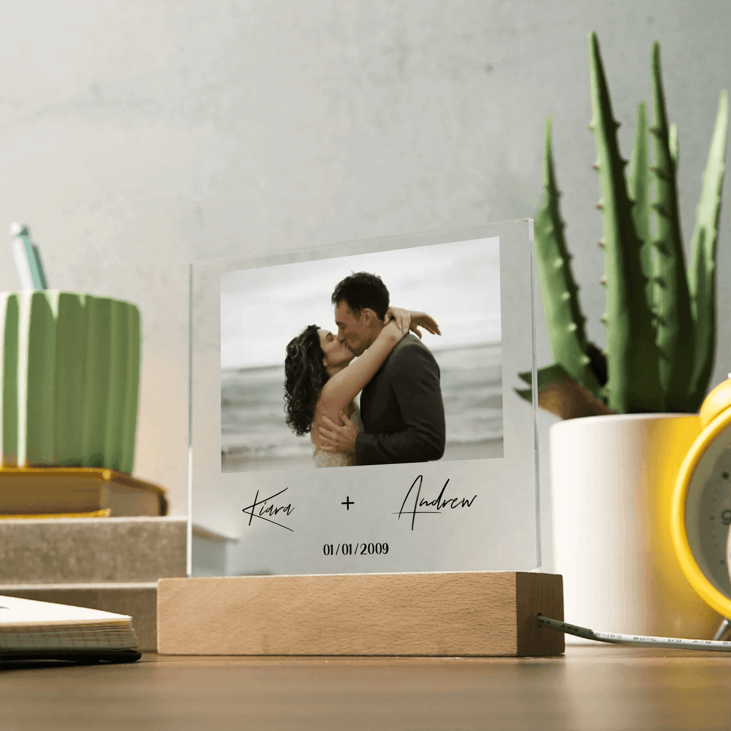 Personalized Gift – A Cherished Keepsake for Couples, Valentine's Day Gift For Her, Best Valentine's Day Gift For Her, Anniversary Gift For Wife, Gift For Couples - Eshaarya